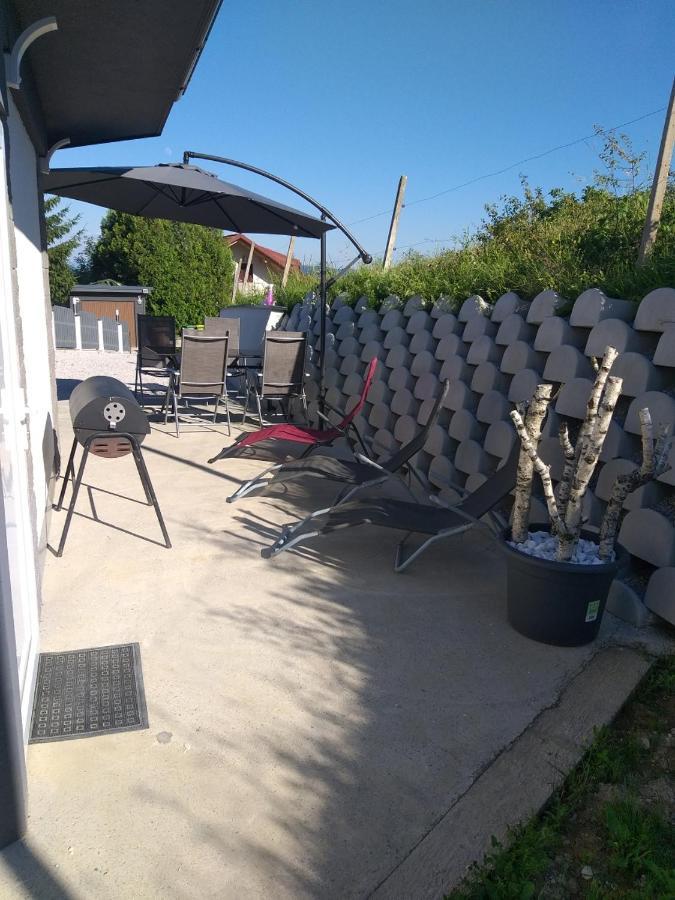 Apartma Lara Lesicno Kültér fotó